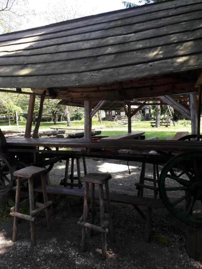 ホテル Kamp Na Otoku - Ljubno Ob Savinji エクステリア 写真